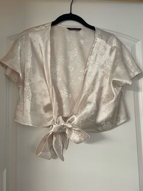 Satin Shein Floral Tie-Front Cropped Top - Cream/White